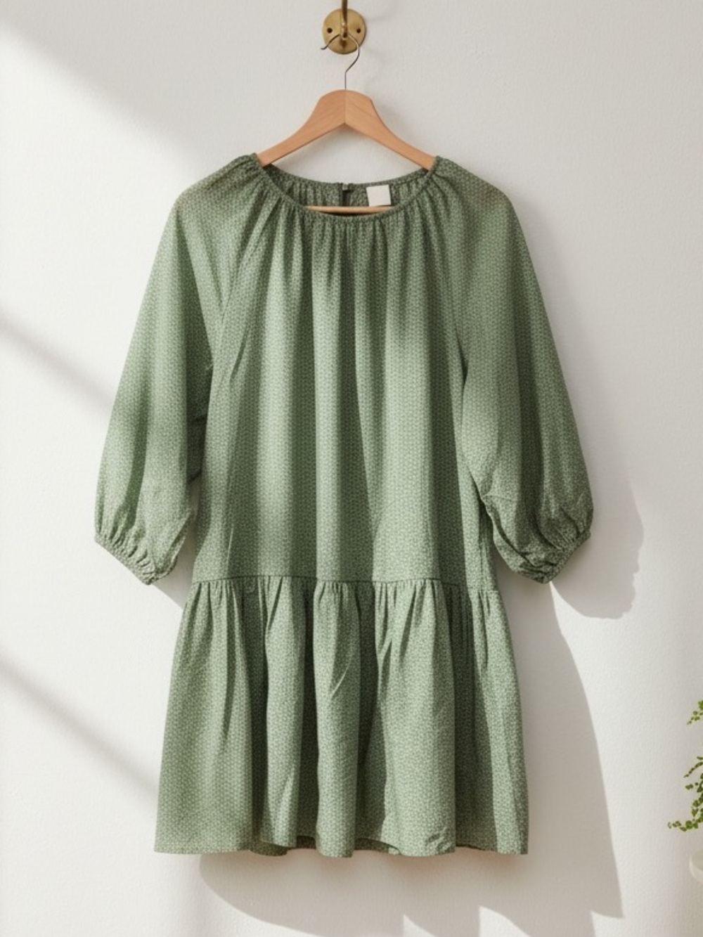 H&M Ditsy Floral Balloon Dress Green Size S